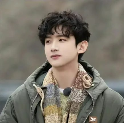 韓系羊毛捲短髮