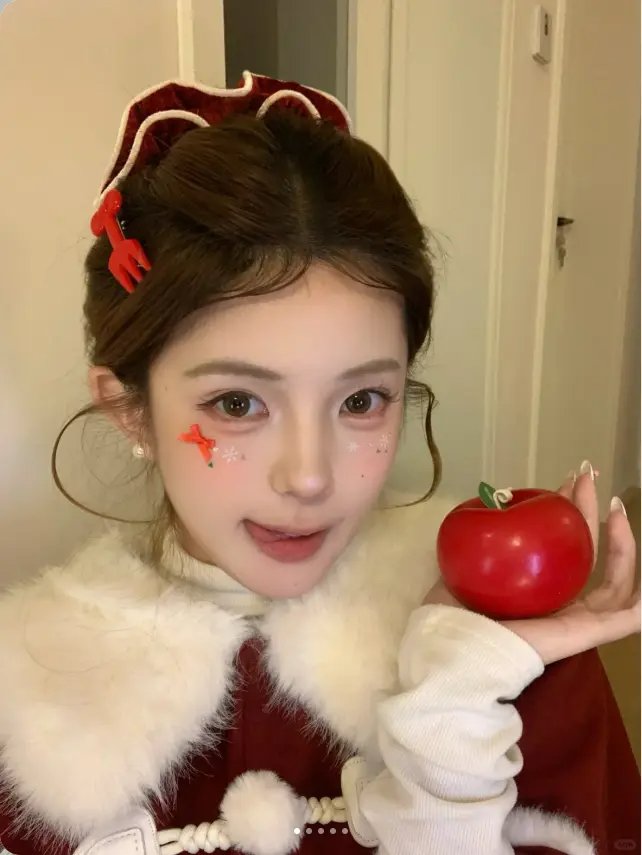 中長髮甜美丸子頭聖誕髮型