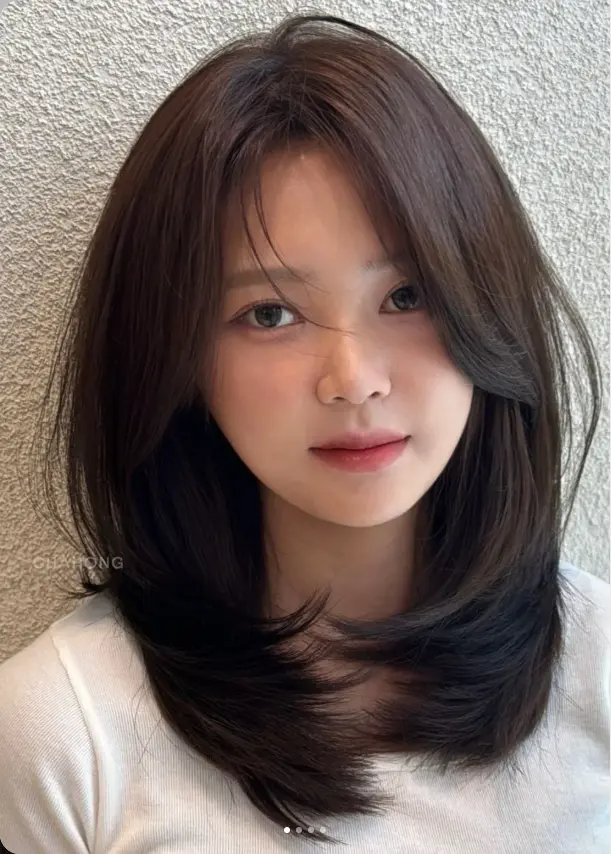 不用整理的髮型女生推薦 - 中長髮加幕簾瀏海